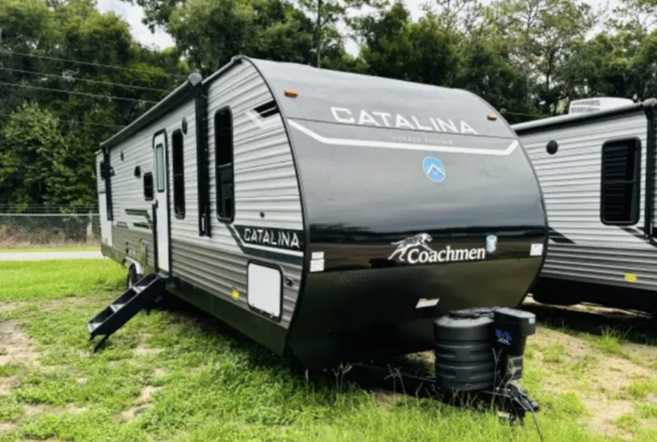 2024 Coachmen Catalina Legacy 293QBCK travel trailer exterior